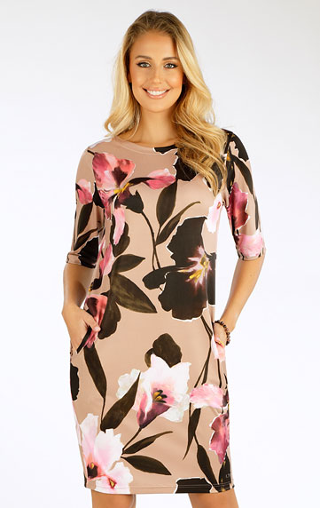 Šaty dámské s krátkým rukávem.