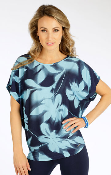 Triko dámské s krátkým rukávem.