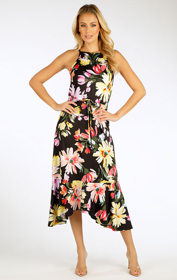 Šaty dámské dlouhé na ramínka.