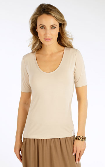 Triko dámské s krátkým rukávem.