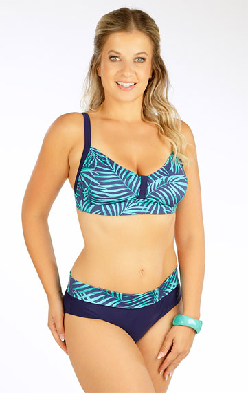 Plavky podprsenka bez výztuže.